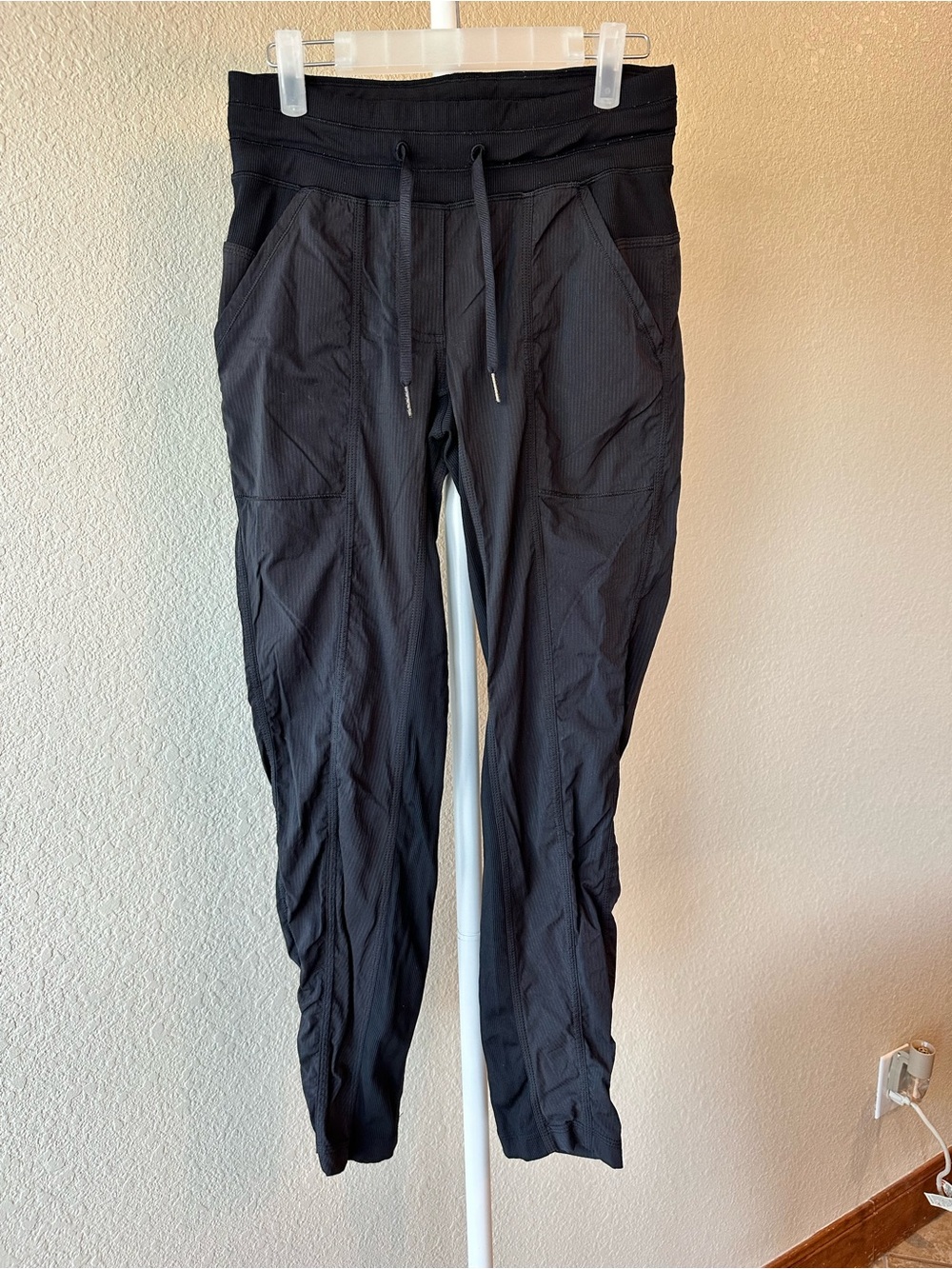 Lululemon dance studio jogger pants black size 4